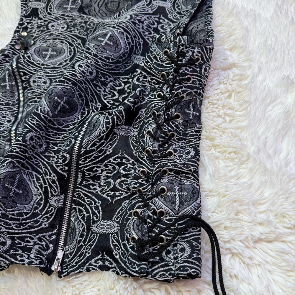 Lip Service Black Cross & Heart Zipper Side Tie Sleeveless Top - Picture 6 of 14